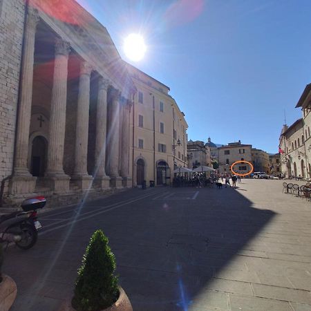 Апартаменты Mazzini 3 Ассизи Экстерьер фото